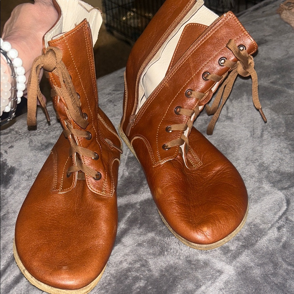Aintap Women's Lace-Up Leather Ankle Boots - Brown - Picture 5 of 5